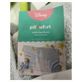 Disney Pillowfort castle knit throw48inx58in