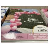 PartyAire 28pc balloon garland