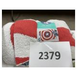 Pillowfort knit throw 48inx58inMarvel