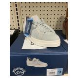 White Mt lace up sneaker 9