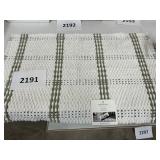 Hearth & Hand  bath rug 20inx32in