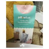 Pillowfort Cinderella hooded blanket