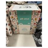 Pillowfort cotton sheet set Twin -garden
