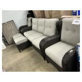 Wicker patio seating 5 seats - table
