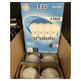 GE LED 4-4 packs light bulbs