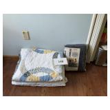 Patchwork Quilt- pillow lot-Twin cotton thermal