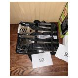 6pc New grill set /case