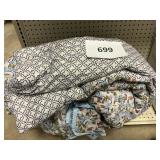 Vera Bradley comforter set -Unknown size