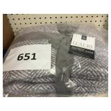 Luxury Herringbone cozy knit throw 60inx70in