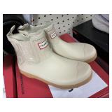 Hunter womens Chelsea boot size 6