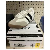 DV womens senaker size 8