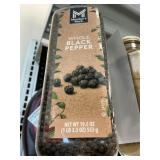 Whole black pepper 19.5oz