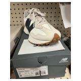 NB womens sneaker size 7