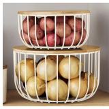 Set of 2 wire baskets -white
