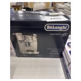DeLonght Magnifica XS espresso maker