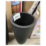 28in Round planter