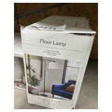 Floor lamp Threshold