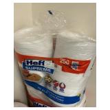 Hefty supreme lunch plates 250ct