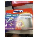 Hefty small trash Fabuloso 52 bags