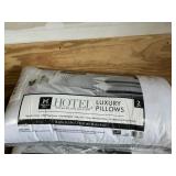 Hotel Coll luxury pillows 2 pack