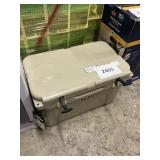 Yeti Tundra 34qt cooler