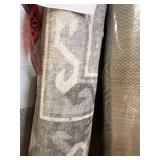 Washable area rug 6ft7in W