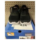 Skechers mens sneaker size 10.5