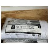 Hotel Coll luxury pillows 2 pack