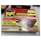 Raid roach baits 12 ct