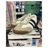 DV womens sneaker size 9