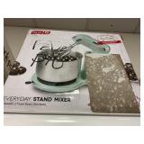 Dash stand mixer