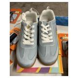Joe Boxer girls sneakers size 5