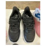 Boys toddler sneaker size 13