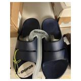 Oofos slides size M6W8