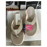 Skechers flip flop size 9