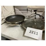 Hexclad pan set of 2 & 1 lid -NO box