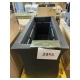 Mayne square planter