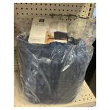 Plush blanket 106inx94in