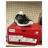 NB mens running course size 11