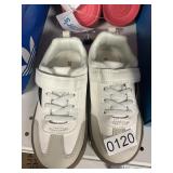 Carters cruz toddler sneaker size 12