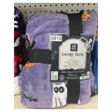Lounge throw 60inx70in