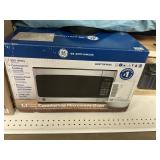 GE 1.1 cu ft Countertop microwave oven