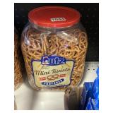 UTZ mini twists pretzels 60 oz
