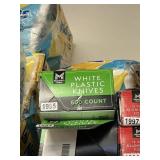 White plastic knives 600 ct