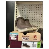 Skechers ladies swift fit boot  size 7