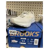 Brooks Ghost 16 size 9.5 womens