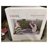 Smol daisy foam pit