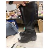 Wilde Fable womens black boot size 7