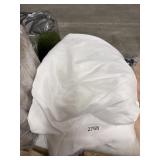 White round table cloth4 ct