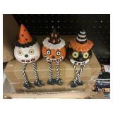 Set of 3 shelf sitting pumpkins